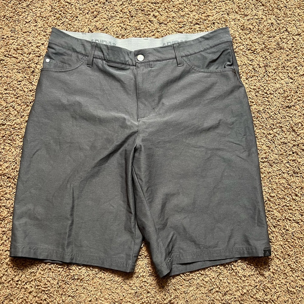 Mens Adidas Golf Gray Shorts Size 36 IL:I